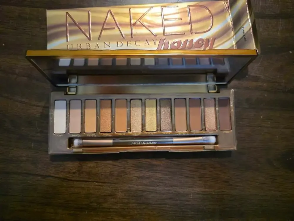 Urban Decay Naked Honey Eyeshadow Palette Brand New In Box - Never Used!